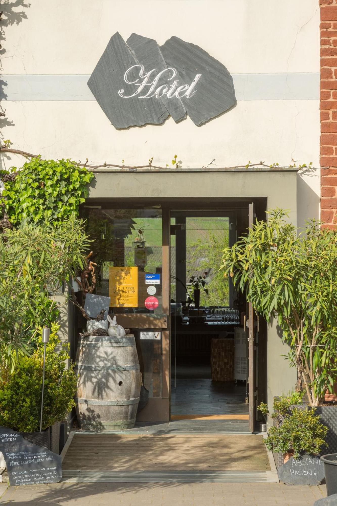 Weinhotel Ayler Kupp Exterior photo